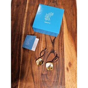 Sally C treasures Jewelry earrings Cooper & Stone